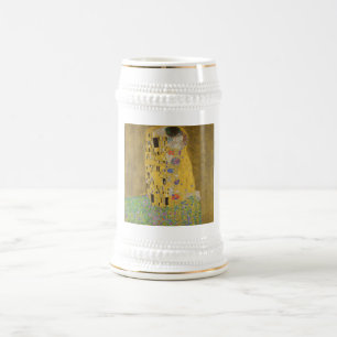 Die Liebenden, umarmt beim Küssen von Gustav Klimt Bierglas