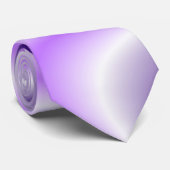 Die lila Krawatte der Schatten-Männer (Gerollt)