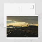 Die Long Road Zuhause - Auto auf der Autobahn Postkarte (Vorne/Hinten)