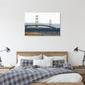 Die Mackinac-Brücke, die über die Straße von 3 Leinwanddruck (Insitu (Schlafzimmer))