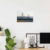 Die Mackinac-Brücke, die über die Straße von 4 Poster (Heimbüro)