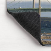 Die Mackinac-Brücke über die Straße 4 Mousepad (Ecke)