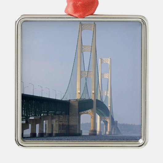 Die Mackinac-Brücke über die Straße von Ornament Aus Metall (Vorne)