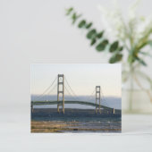 Die Mackinac Brücke, welche die Straßen von 4 Postkarte (Stehend Vorderseite)