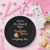 Die Mädchen sind aus Zuckerpumpen hergestellt, die Pappteller (Party)