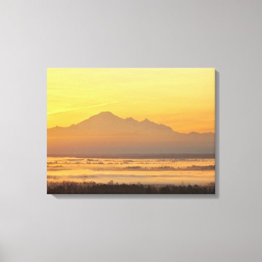 Die Magie des Gebirges am Morgen. Leinwanddruck (Vorderseite)