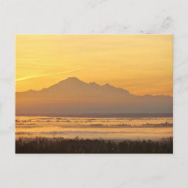 Die Magie des Gebirges am Morgen. Postkarte