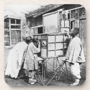 Die magische Laterne, c.1870 (b/w Foto) Getränkeuntersetzer