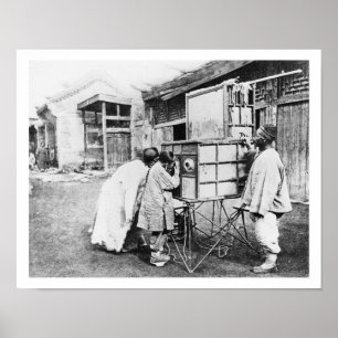 Die magische Laterne, c.1870 (b/w-Foto) Poster