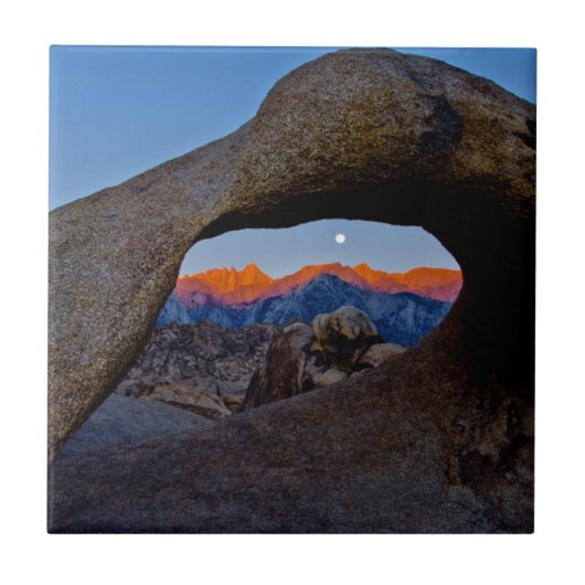 Die malerischen Alabama Hills eingebettet Fliese (Vorderseite)