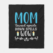 Die Mama der Mutter drehte sich um den Kopf Fleecedecke (Vorderseite)