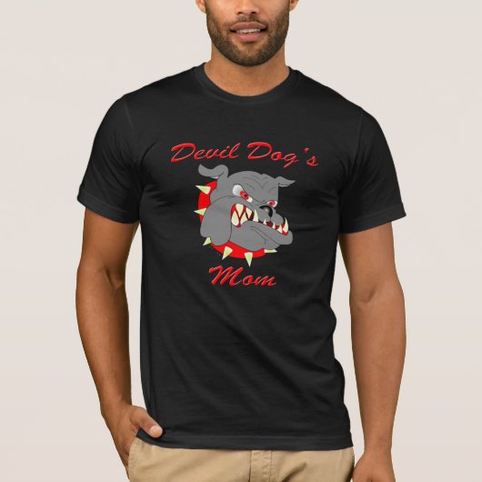 Die Mama des Teufel-Hundes T-Shirt (Vorderseite)