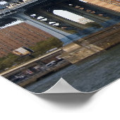 Die Manhattan-Brücke über den East River Poster (Ecke)