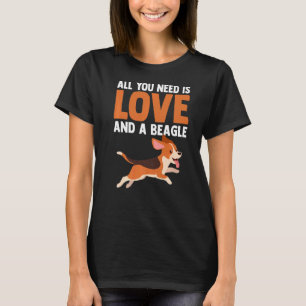 Die Männer, die Sie brauchen, sind Liebe und ein B T-Shirt