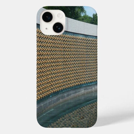 Die Mauer zur Erinnerung an den Zweiten Weltkrieg Case-Mate iPhone Hülle (Rückseite)