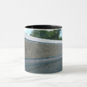 Die Mauer zur Erinnerung an den Zweiten Weltkrieg  Tasse (Zentrum)