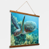 Die Meeresschildkröte schwimmt im Roten Meer Wandteppich Mit Holzrahmen (Gewinkelt)