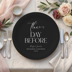 Die minimalistische Hochzeitsprobe-Lunchparty am V Pappteller