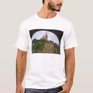 Die mittelalterliche Festung von Tsarevets T-Shirt