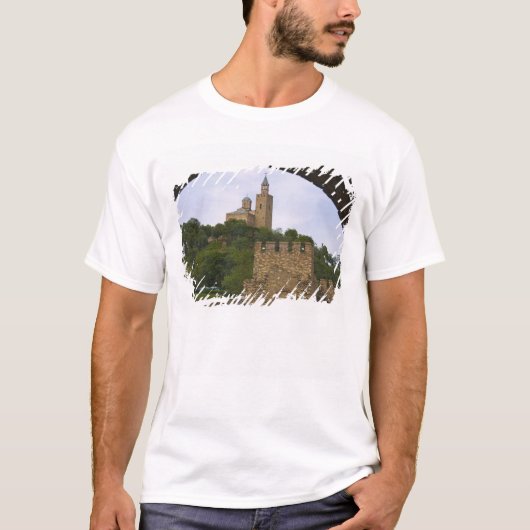 Die mittelalterliche Festung von Tsarevets T-Shirt (Vorderseite)