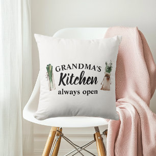 Die moderne Küche von Oma ist immer ein bestes Ges Kissen