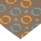 Die moderne Mitte des Jahrhunderts, Ovale, hat Tischdecke (Schrägansicht)