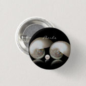 Die Mutter von Pearl Button (Vorne & Hinten)