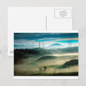 Die mysteriöse Morgenlandschaft auf dem Windpark Postkarte (Vorne/Hinten)