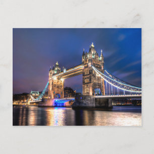 Die Nacht fällt über die Tower Bridge Postkarte