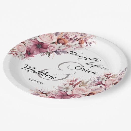 Die Nacht vor der dusty Pink Boho Blumenhochzeit Pappteller (Schrägansicht)