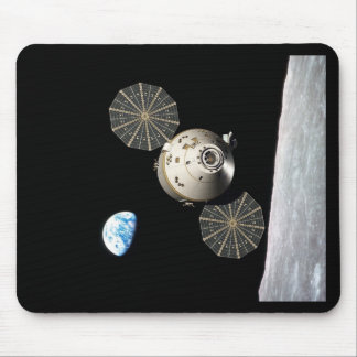 Die NASA Orion in der Mondbahn Mousepad