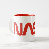 Die NASA-Wurm-Logo Zweifarbige Tasse (Vorderseite Links)