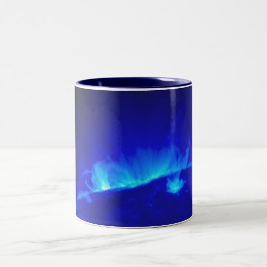 Die NASA/zuerst Solarbild vom Doppel-STEREOproj Zweifarbige Tasse (Mittel)