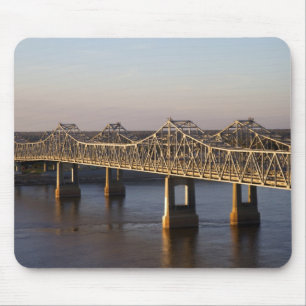 Die Natchez-Vidalia-Brücken überspannen den Mousepad
