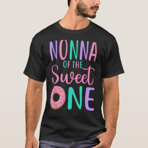 Die Nonna von der Süßen ein Grandma 1. Geburtstags T-Shirt