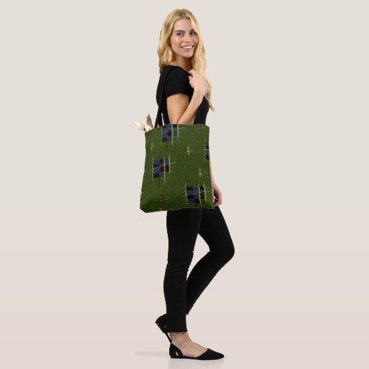 Die Olive Branch Tote Tasche (Am Model)