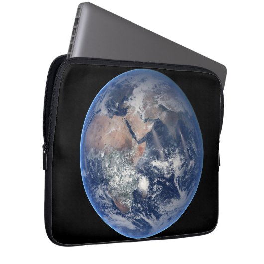 Die östliche Hemisphäre auf der Erde. Laptopschutzhülle (Vorne Rechts)