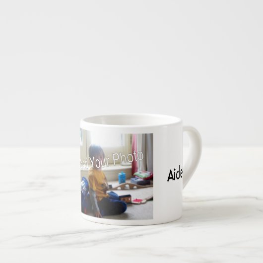 Die personalisierte Tasse des Kindes (Vorderseite Rechts)