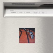 Die Pfeife eines Schiedsrichters auf einer Erholun Magnet (In Situ (Geschirrspüler))