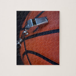 Die Pfeife eines Schiedsrichters auf einer Erholun Puzzle