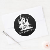 Die Piratenbucht Runder Aufkleber (Umschlag)