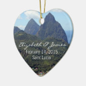 Die Pitons und das Soufriere Keramikornament (Links)
