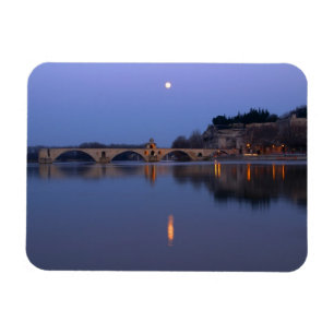 Die Pont St. Benezet-Brücke in Avignon an der Magnet
