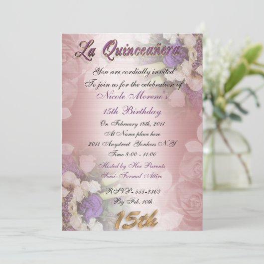 Die Quinceanera 15th Birthday Einladung (Stehend Vorderseite)