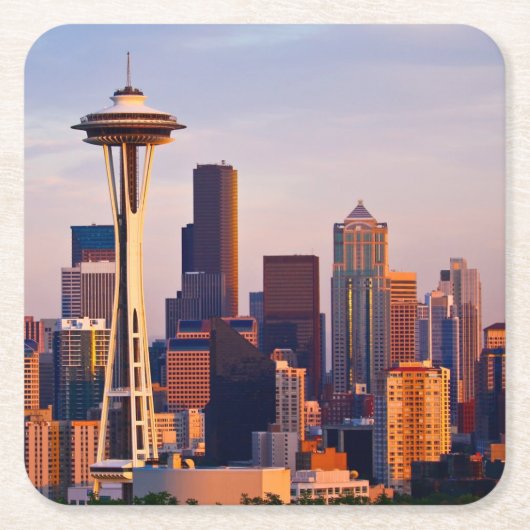 Die Raum-Nadel ist ein Turm an der Dämmerung in Rechteckiger Pappuntersetzer (Vorderseite)