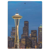 Die Raum-Nadel und das im Stadtzentrum gelegene Klemmbrett (Rückseite)