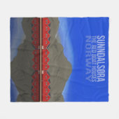 Die Red Boat Houses Sunndalsøra Norwegen Fleecedecke (Vorderseite (Horizontal))