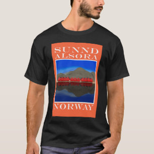 Die Red Boat Houses Sunndalsøra Norwegen T-Shirt