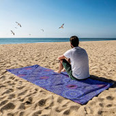 Die Regenfäden der Berry-Blütenstreuen strukturier Strandtuch