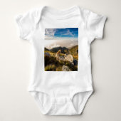 Die Reise Baby Strampler (Vorderseite)